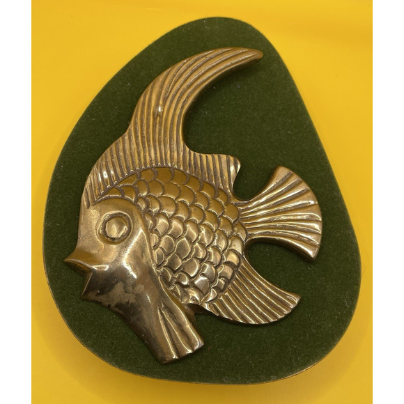 Vintage Nautical Wall Decor - Set of 4 Brass Fish -Made in India - Picture 3 of 16